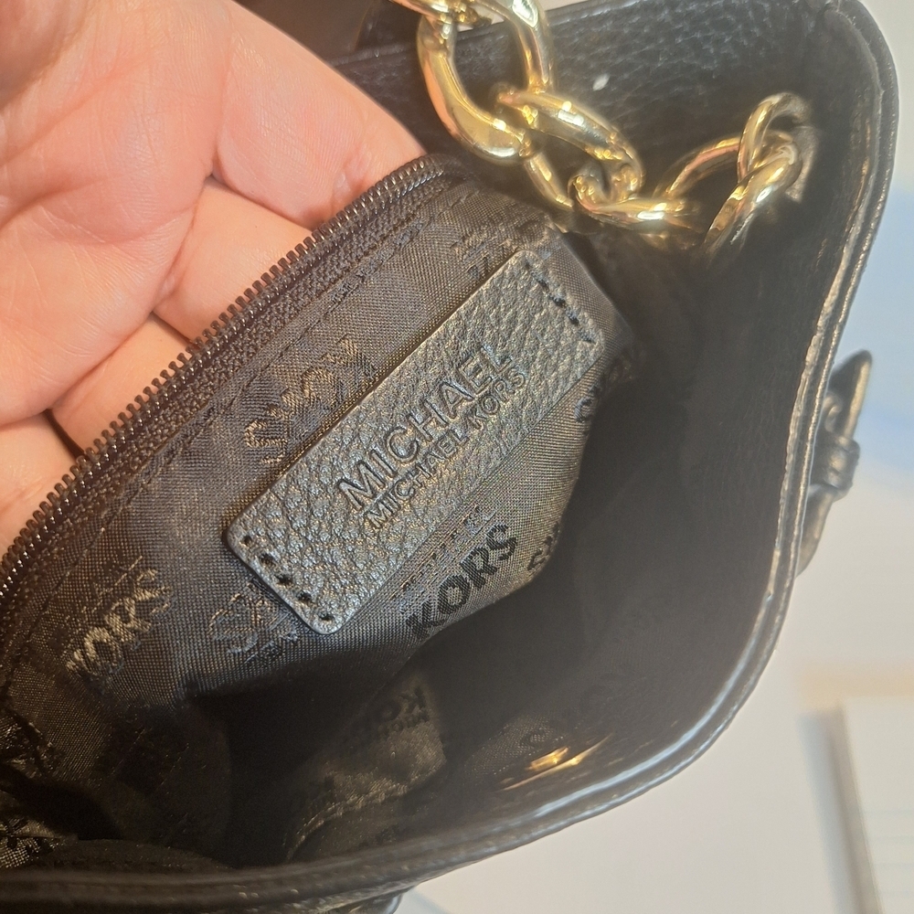 Michael Kors Black Crossbody Bag - Picture 6 of 9